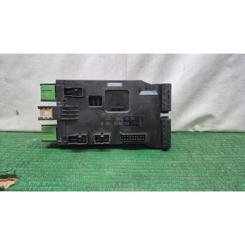 Recambio de caja reles / fusibles para mercedes-benz vito (w638) combi 2.2 16v cdi turbodiesel cat referencia OEM IAM   