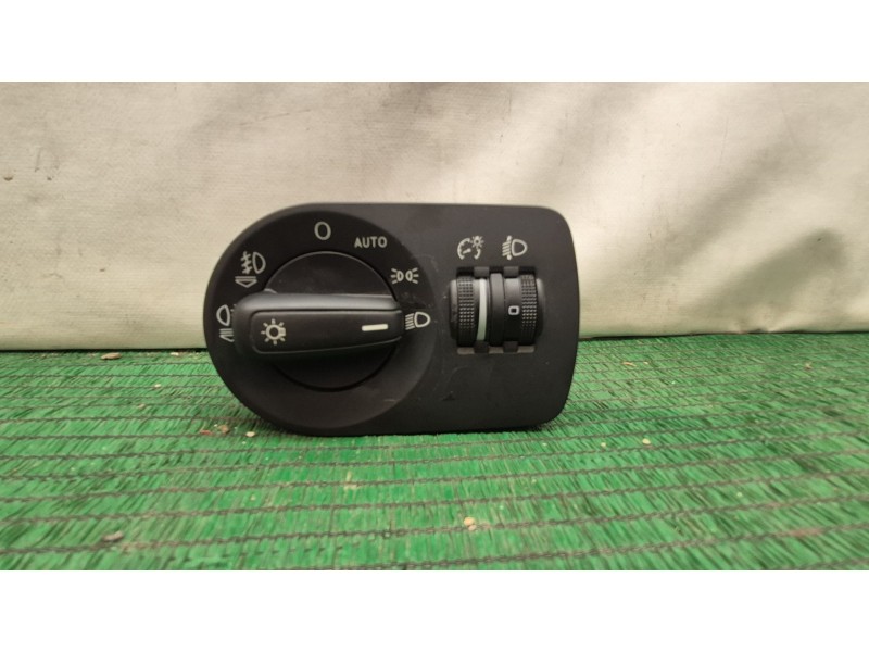 Recambio de mando luces para audi q3 (8ub, 8ug) 2.0 tdi referencia OEM IAM   