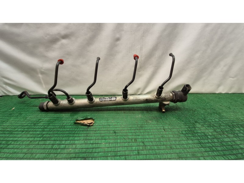 Recambio de rampa inyectora para peugeot 208 active referencia OEM IAM A6110700395 A6110700395 A6110700395