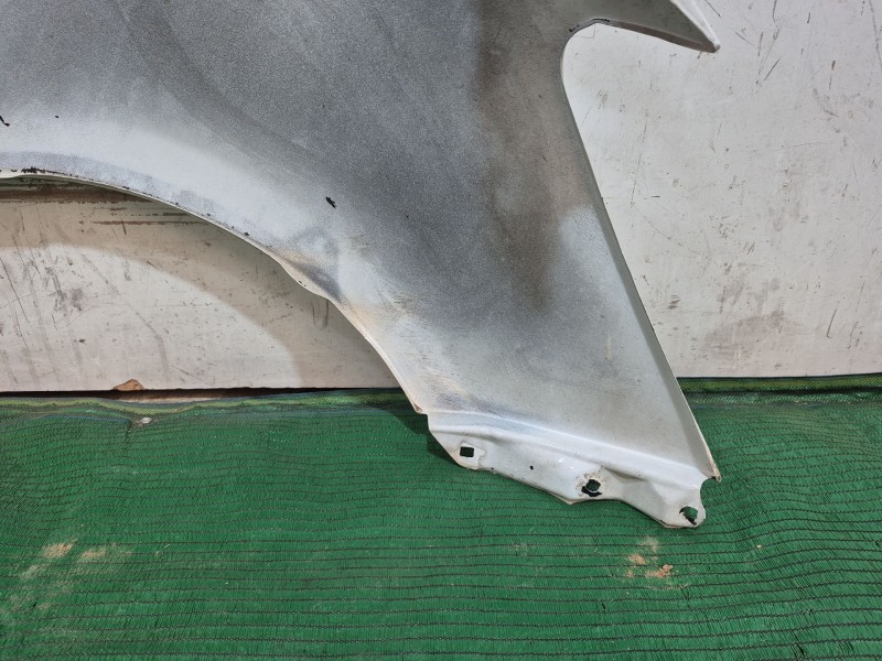 Recambio de aleta delantera izquierda para toyota yaris (_p13_) 1.4 d (nlp130_) referencia OEM IAM   