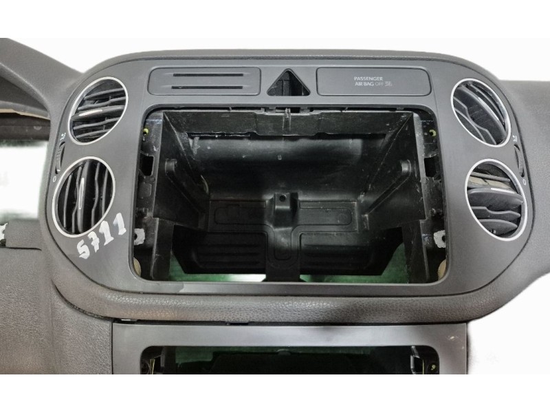 Recambio de salpicadero para volkswagen golf plus v (5m1, 521) 1.6 tdi referencia OEM IAM 5M1858295 5M1858295 5M1858295
