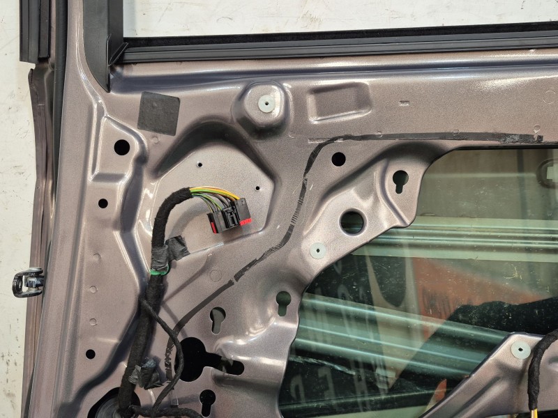 Recambio de puerta trasera derecha para ford focus iii 1.0 ecoboost referencia OEM IAM   