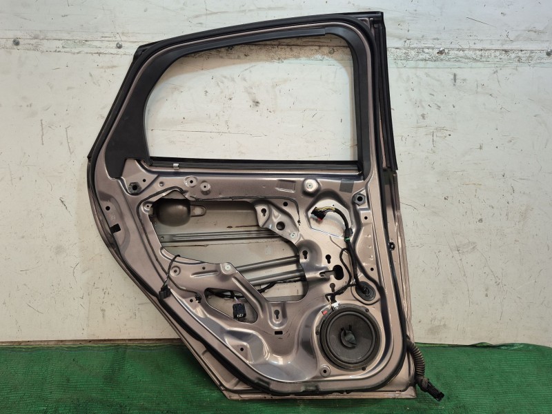 Recambio de puerta trasera izquierda para ford focus iii 1.0 ecoboost referencia OEM IAM   