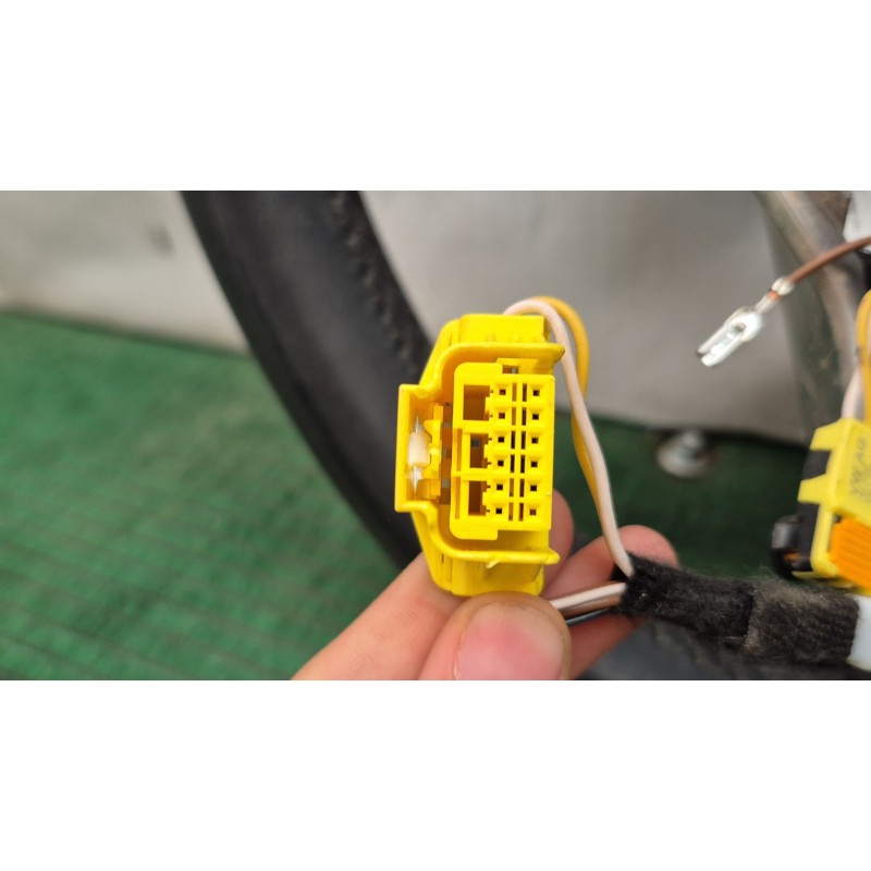 Recambio de volante para volkswagen golf vii (5g1, bq1, be1, be2) 1.6 referencia OEM IAM 3131673AA 3131673AA 3131673AA