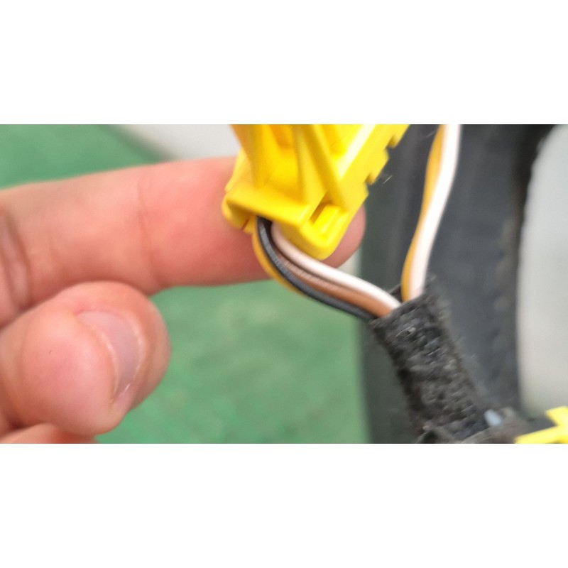 Recambio de volante para volkswagen golf vii (5g1, bq1, be1, be2) 1.6 referencia OEM IAM 3131673AA 3131673AA 3131673AA