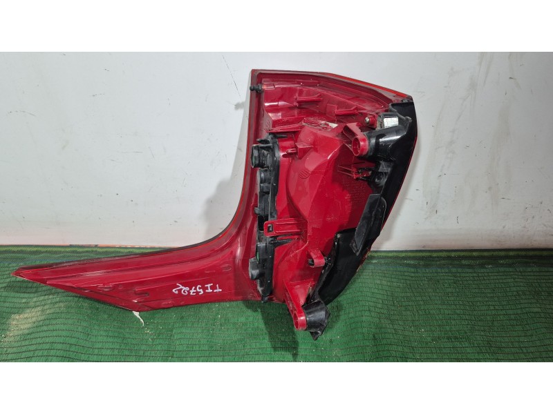 Recambio de piloto trasero izquierdo para peugeot 5008 (0u_, 0e_) 2.0 hdi 150 / bluehdi 150 referencia OEM IAM   