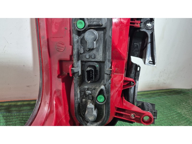 Recambio de piloto trasero izquierdo para peugeot 5008 (0u_, 0e_) 2.0 hdi 150 / bluehdi 150 referencia OEM IAM   