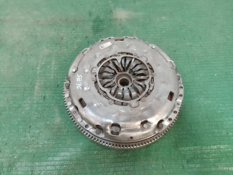 Recambio de kit embrague para volkswagen tiguan (ad1, ax1) 1.5 tsi referencia OEM IAM   