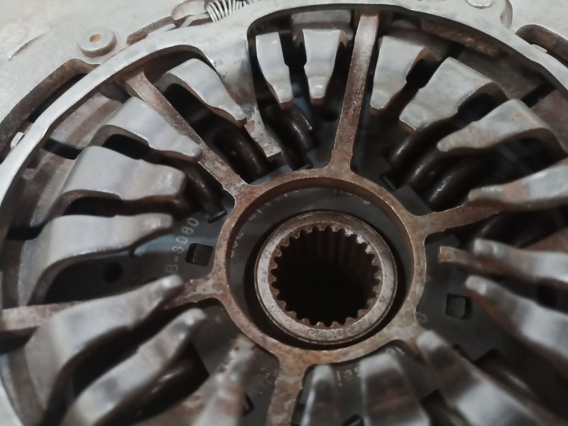 Recambio de kit embrague para volkswagen tiguan (ad1, ax1) 1.5 tsi referencia OEM IAM   