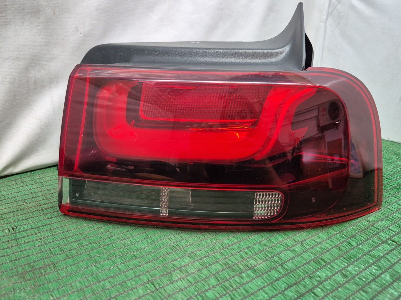 Recambio de piloto trasero derecho para citroën c4 cactus 1.2 thp 110 referencia OEM IAM 9823950280 9823950280 9823950280