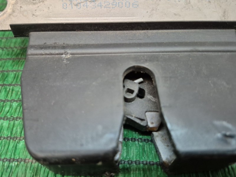 Recambio de cerradura maletero / porton para volvo v50 (545) 1.8 referencia OEM IAM   