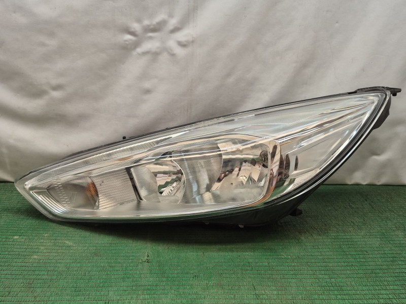 Recambio de faro izquierdo para ford focus iii 1.0 ecoboost referencia OEM IAM   