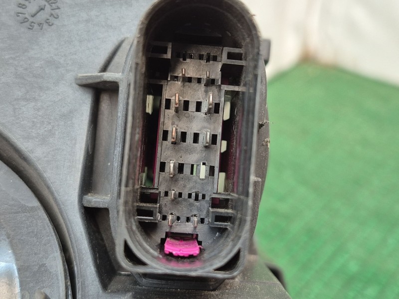 Recambio de faro izquierdo para ford focus iii 1.0 ecoboost referencia OEM IAM   