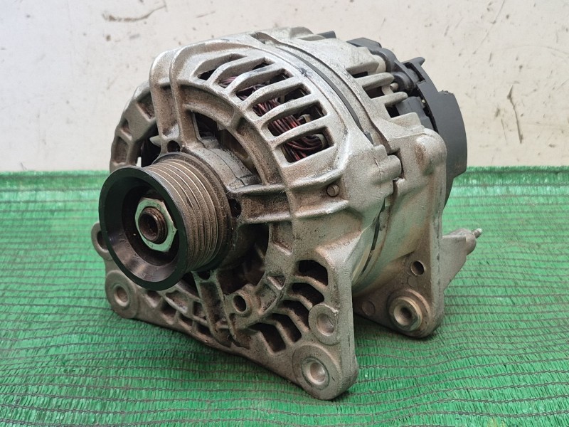 Recambio de alternador para volkswagen golf iv berlina (1j1) 1.6 referencia OEM IAM    Recambio de alternador para volkswagen golf iv berlina (1j1) 1.6 referencia OEM IAM