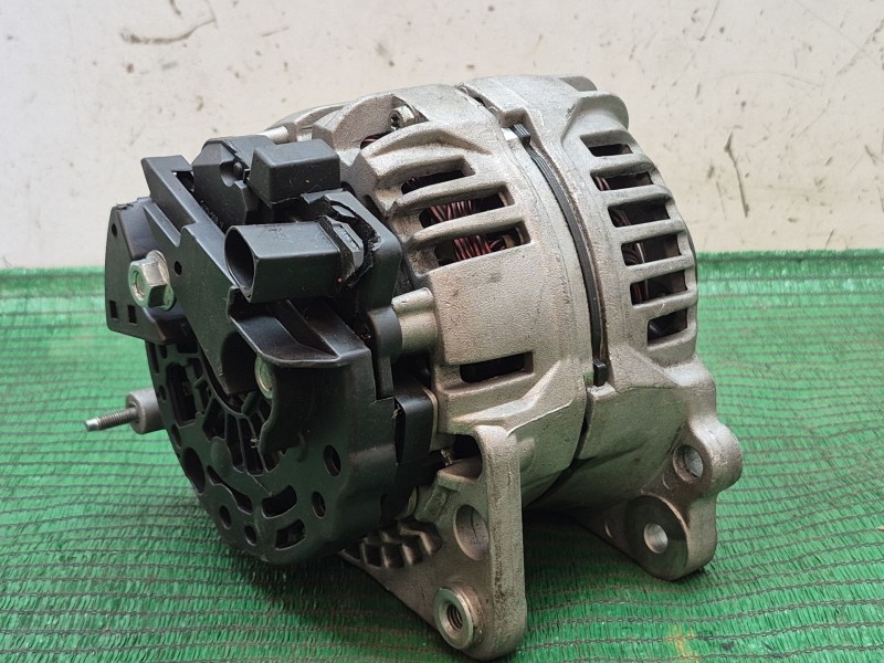 Recambio de alternador para volkswagen golf iv berlina (1j1) 1.6 referencia OEM IAM    Recambio de alternador para volkswagen golf iv berlina (1j1) 1.6 referencia OEM IAM