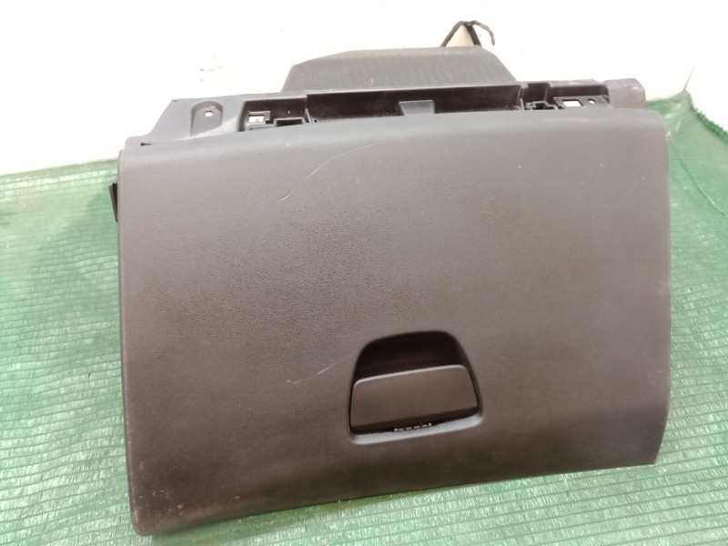 Recambio de guantera para peugeot 208 i (ca_, cc_) 1.2 vti 82 referencia OEM IAM 9673811277 9673811277 9673811277