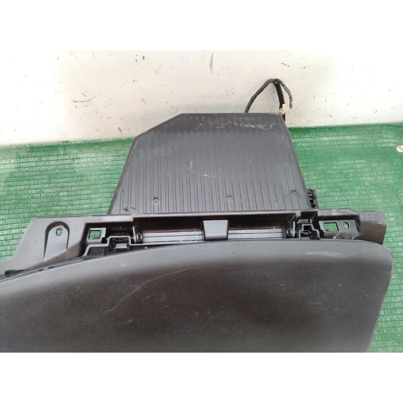 Recambio de guantera para peugeot 208 i (ca_, cc_) 1.2 vti 82 referencia OEM IAM 9673811277 9673811277 9673811277