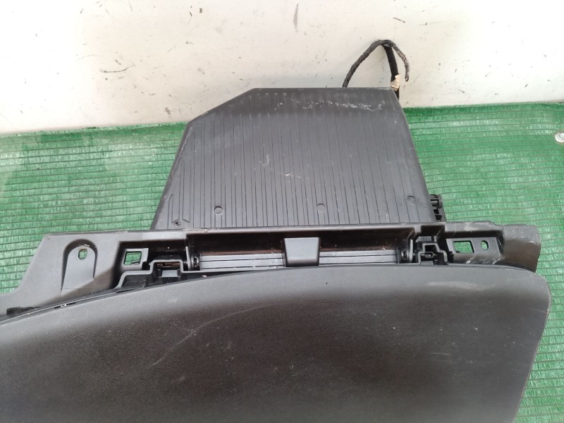 Recambio de guantera para peugeot 208 i (ca_, cc_) 1.2 vti 82 referencia OEM IAM 9673811277 9673811277 9673811277