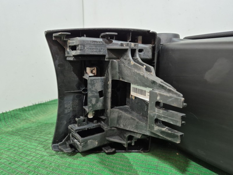 Recambio de apoyabrazos central para bmw 1 (e87) 118 d referencia OEM IAM   
