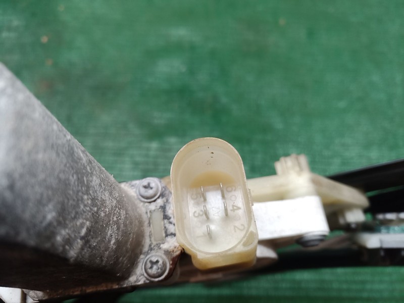 Recambio de elevalunas delantero derecho para bmw 1 (e87) 118 d referencia OEM IAM 6978846 6978846 6978846