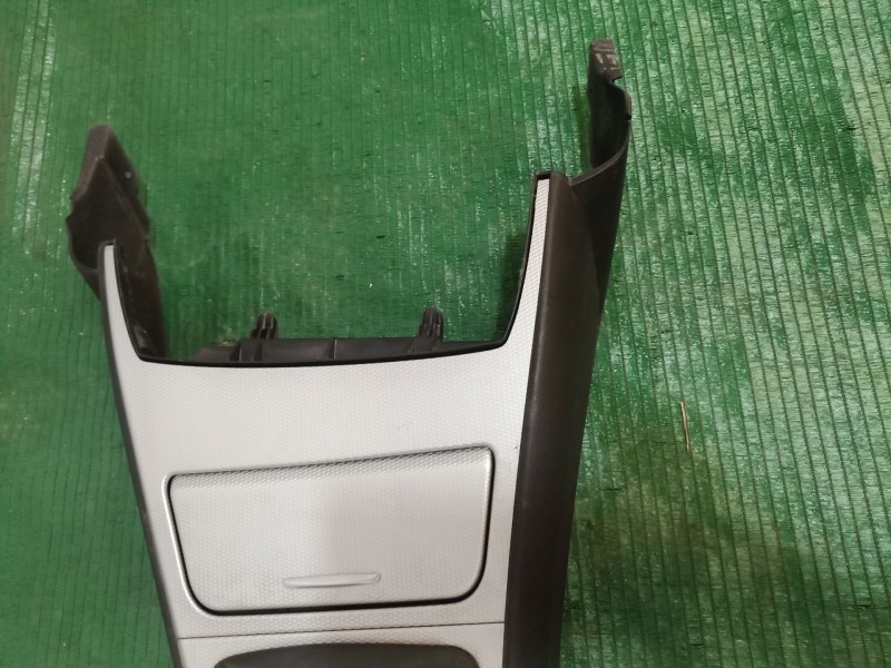 Recambio de consola central trasera para bmw 1 (e87) 118 d referencia OEM IAM   