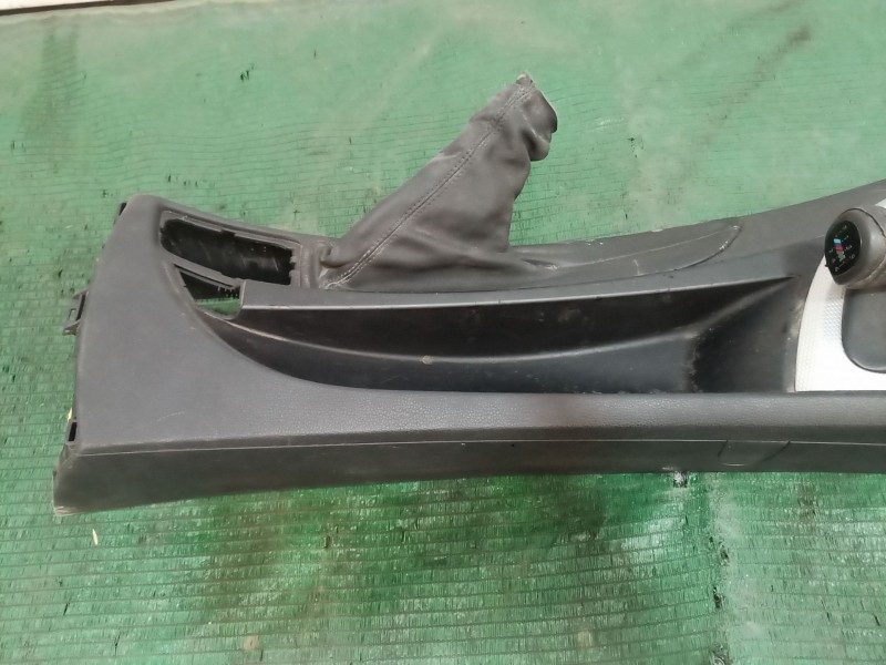 Recambio de consola central trasera para bmw 1 (e87) 118 d referencia OEM IAM   