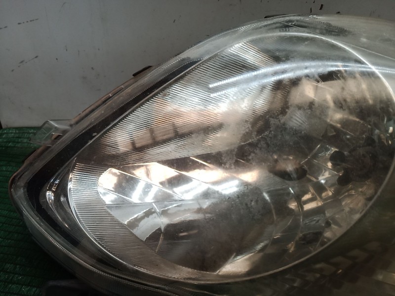 Recambio de faro derecho para toyota yaris (_p13_) 1.4 d (nlp130_) referencia OEM IAM   