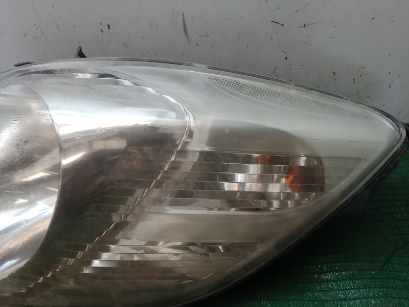 Recambio de faro derecho para toyota yaris (_p13_) 1.4 d (nlp130_) referencia OEM IAM   