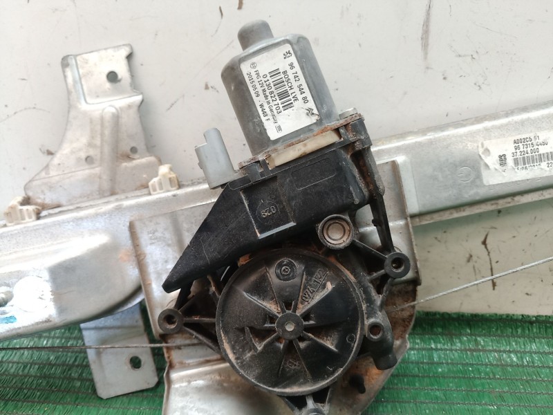 Recambio de elevalunas delantero izquierdo para peugeot 208 active referencia OEM IAM 9674254480 9674254480 9674254480