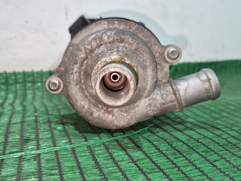 Recambio de bomba agua para audi s5 cabriolet (8f7) referencia OEM IAM    Recambio de bomba agua para audi s5 cabriolet (8f7) referencia OEM IAM