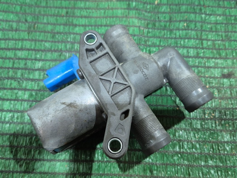 Recambio de bomba agua para renault fluence (l3_) z.e. referencia OEM IAM   