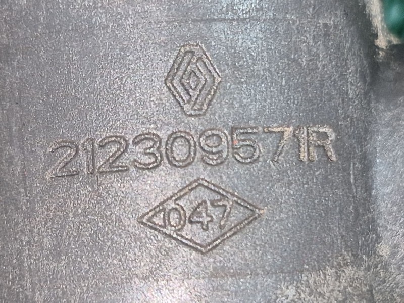 Recambio de bomba agua para renault fluence (l3_) z.e. referencia OEM IAM   