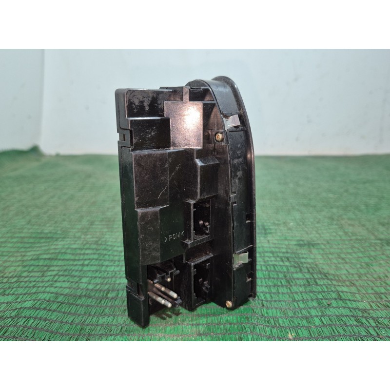 Recambio de mando elevalunas delantero izquierdo para bmw serie 5 berlina (e39) 520i referencia OEM IAM   