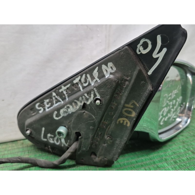 Recambio de retrovisor derecho para seat toledo ii (1m2) 1.9 tdi referencia OEM IAM 010515 010515 010515