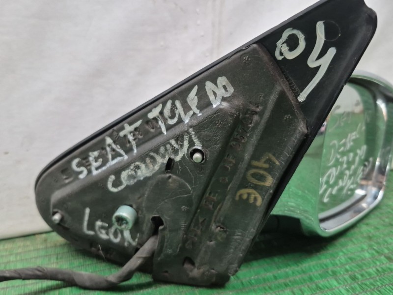 Recambio de retrovisor derecho para seat toledo ii (1m2) 1.9 tdi referencia OEM IAM 010515 010515 010515