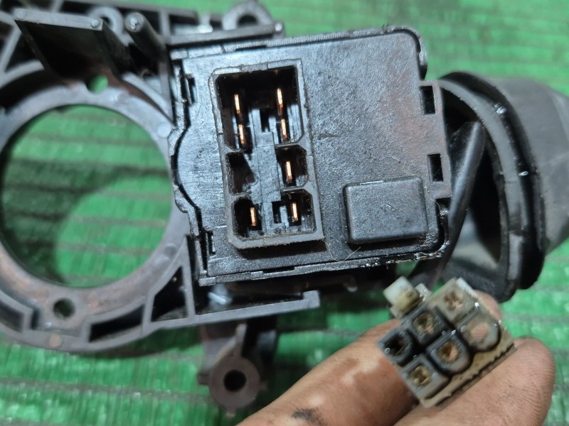 Recambio de mando multifuncion para chevrolet spark lt referencia OEM IAM   