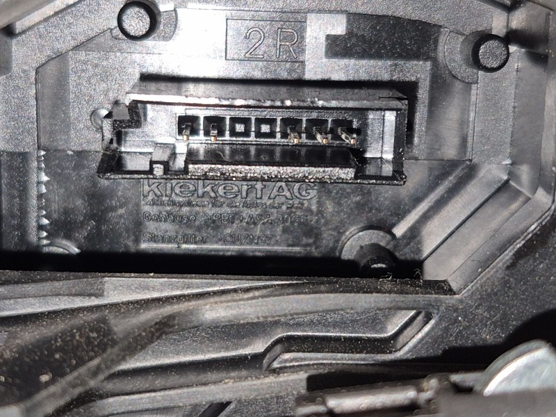 Recambio de cerradura puerta delantera derecha para bmw 1 (e87) 118 d referencia OEM IAM A053702 A053702 A053702