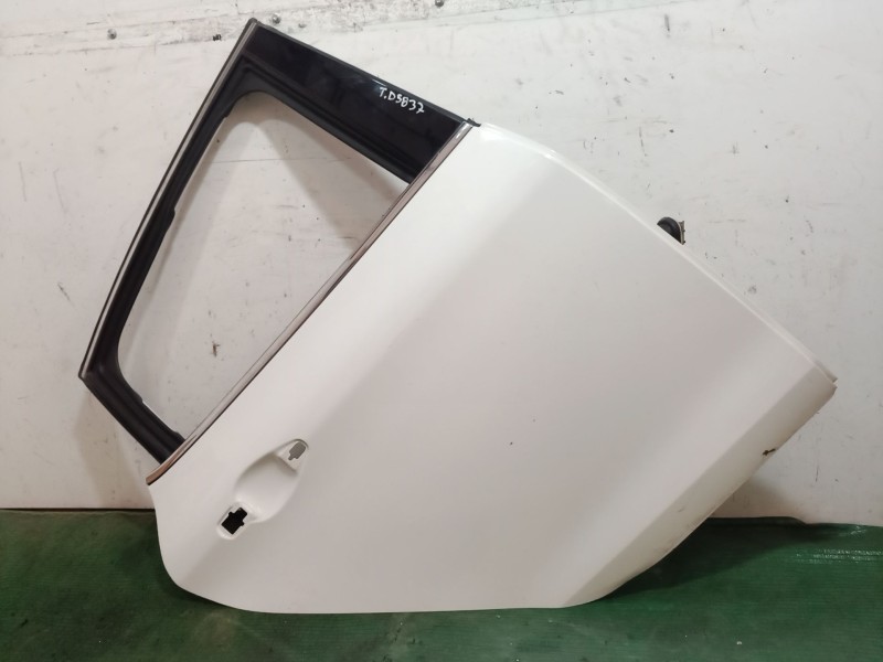 Recambio de puerta trasera derecha para peugeot 208 i (ca_, cc_) 1.2 vti 82 referencia OEM IAM   