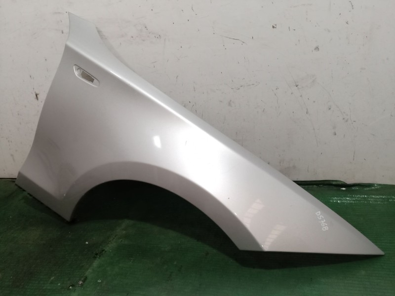 Recambio de aleta delantera derecha para bmw 1 (e87) 118 d referencia OEM IAM   