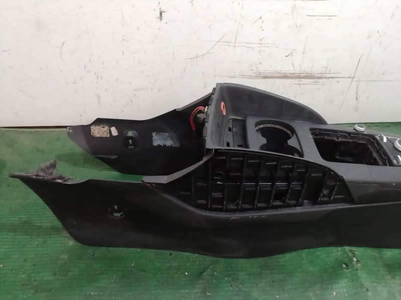 Recambio de consola central trasera para audi a3 (8v1, 8vk) 1.6 tdi referencia OEM IAM   