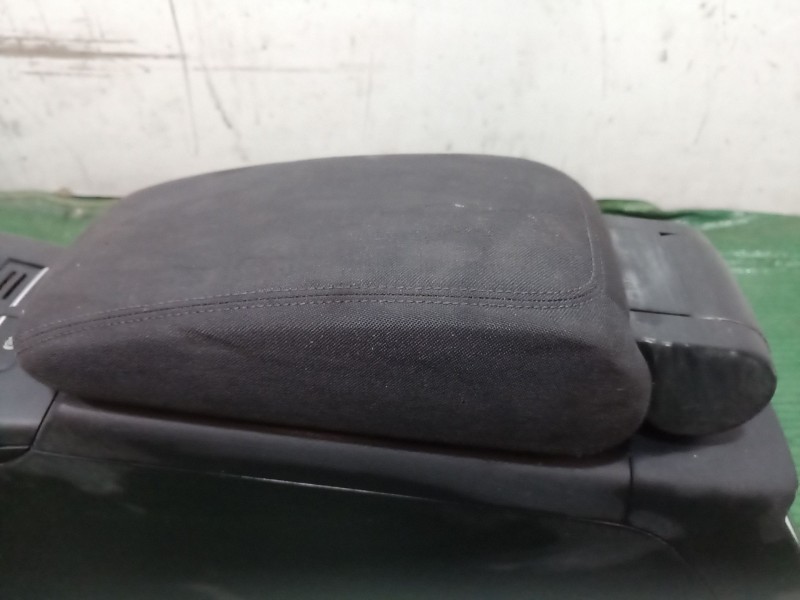 Recambio de consola central trasera para audi a3 (8v1, 8vk) 1.6 tdi referencia OEM IAM   