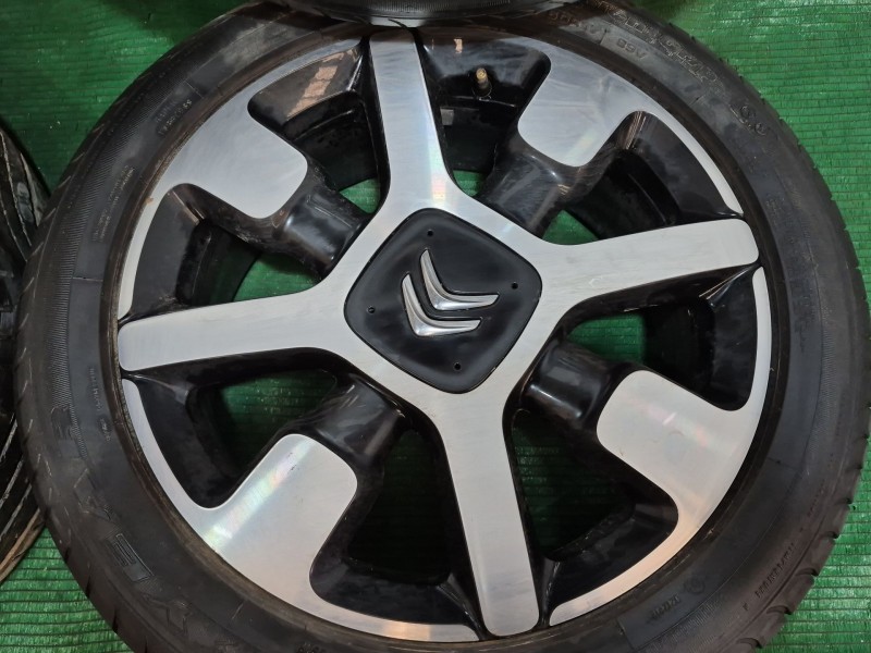 Recambio de juego llantas para citroën c4 cactus 1.2 thp 110 referencia OEM IAM   