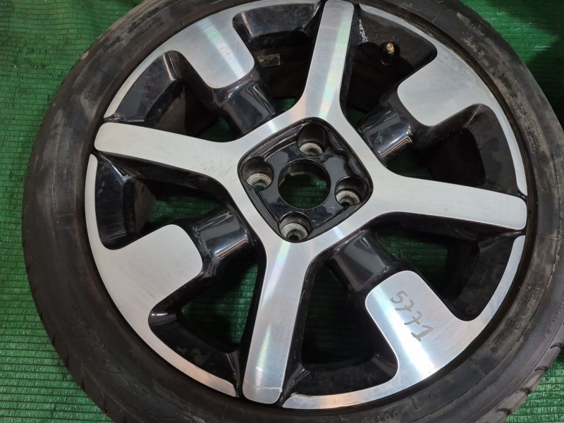 Recambio de juego llantas para citroën c4 cactus 1.2 thp 110 referencia OEM IAM   