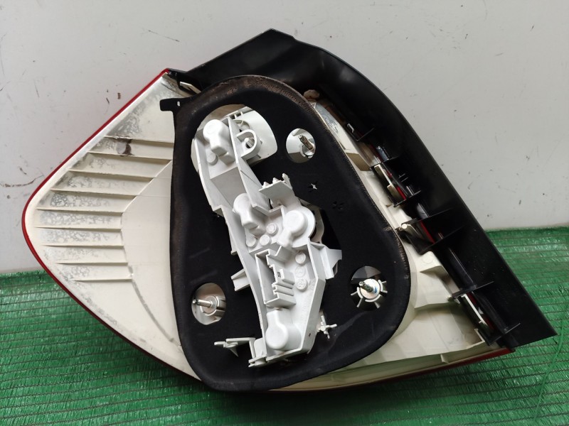 Recambio de piloto trasero derecho para bmw 1 (e87) 118 d referencia OEM IAM   