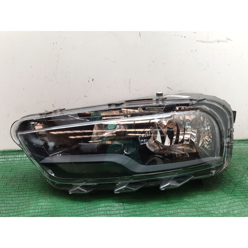 Recambio de faro derecho para citroën c4 cactus 1.2 thp 110 referencia OEM IAM   