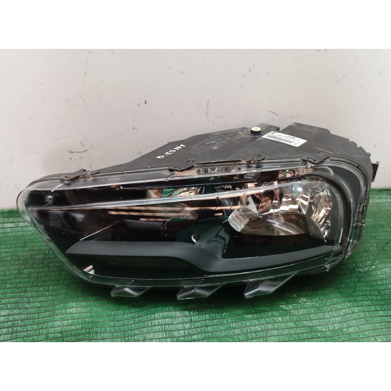 Recambio de faro derecho para citroën c4 cactus 1.2 thp 110 referencia OEM IAM   