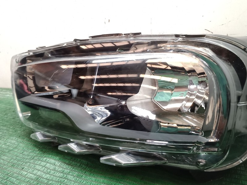 Recambio de faro derecho para citroën c4 cactus 1.2 thp 110 referencia OEM IAM   