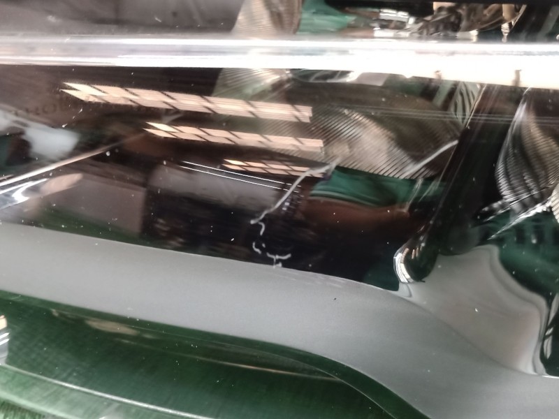 Recambio de faro derecho para citroën c4 cactus 1.2 thp 110 referencia OEM IAM   