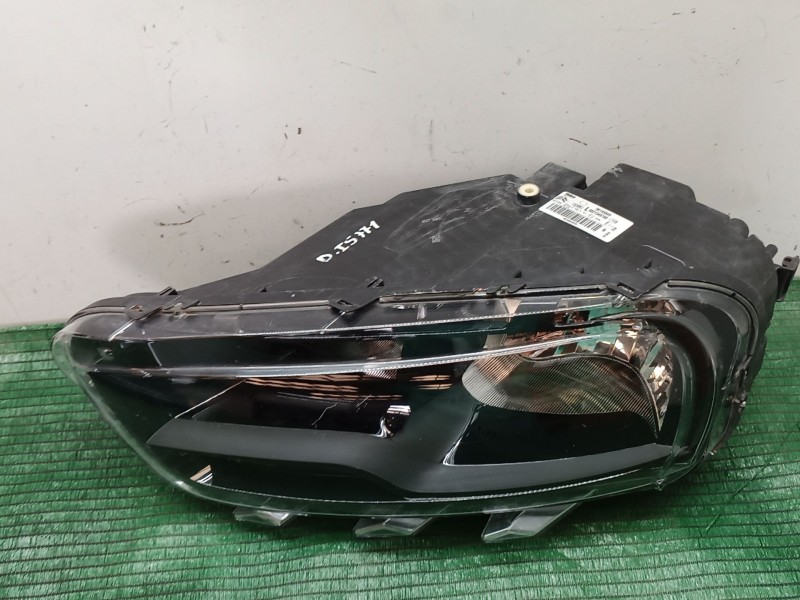 Recambio de faro derecho para citroën c4 cactus 1.2 thp 110 referencia OEM IAM   