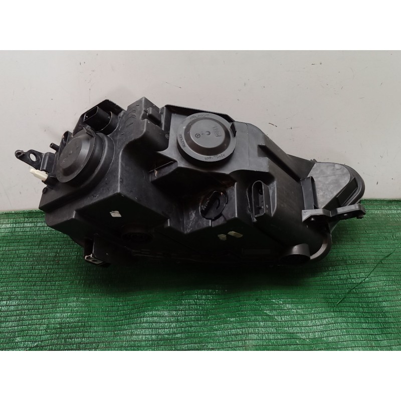 Recambio de faro derecho para citroën c4 cactus 1.2 thp 110 referencia OEM IAM   